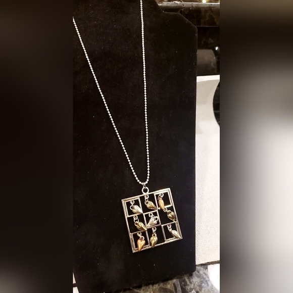 ✨Long Silver Tone Square Pendant Necklace 🌴 - Picture 7 of 8